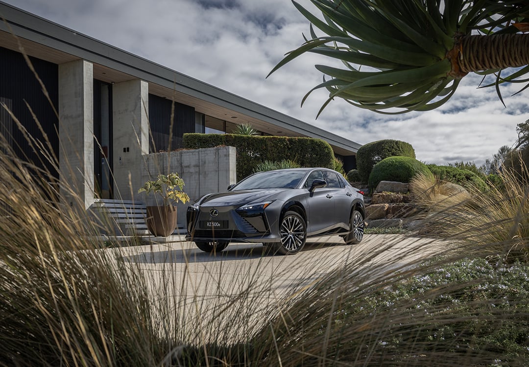 Lexus RZ
